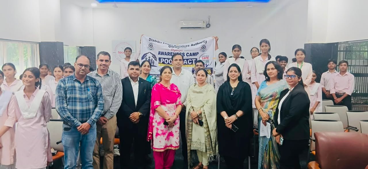 *जागरूकता शिविर में विद्यार्थियों ने विशेषज्ञों से पूछे सवाल, मिली कानूनी एवं स्वास्थ्य संबंधी जानकारी*