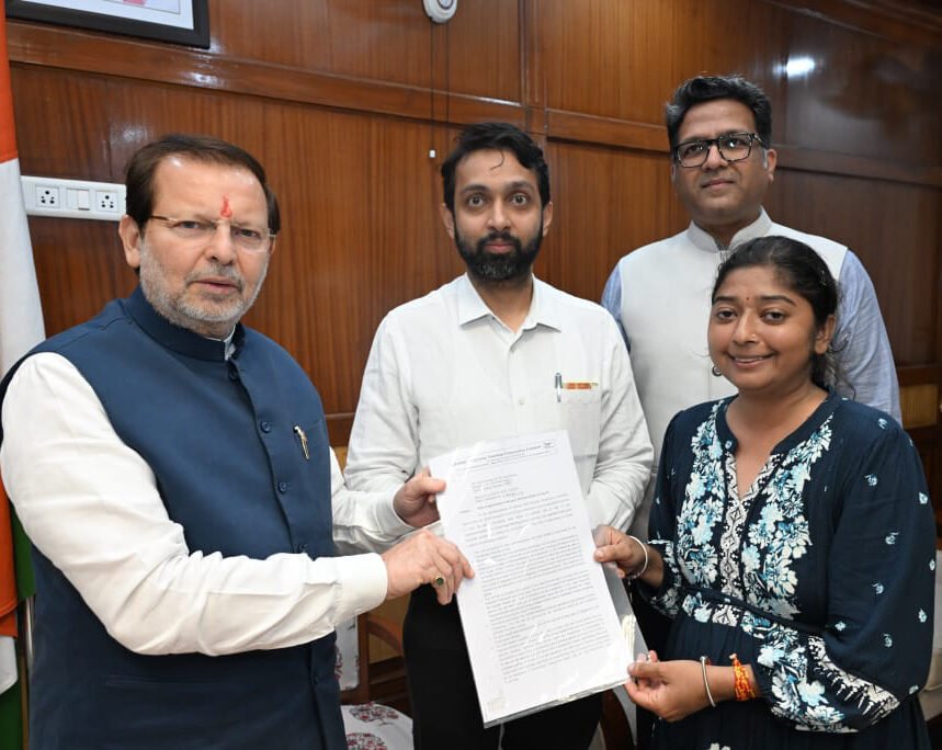 Dr. Arvind Sharma hands over appointment letters to 380 D-Group employees of Tourism Department, extends best wishes to newly appointed employees