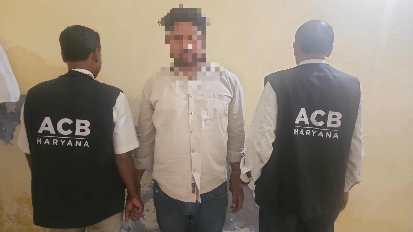 Group D employee arrested for taking a bribe in Haryana; caught red-handed accepting ₹9,000.