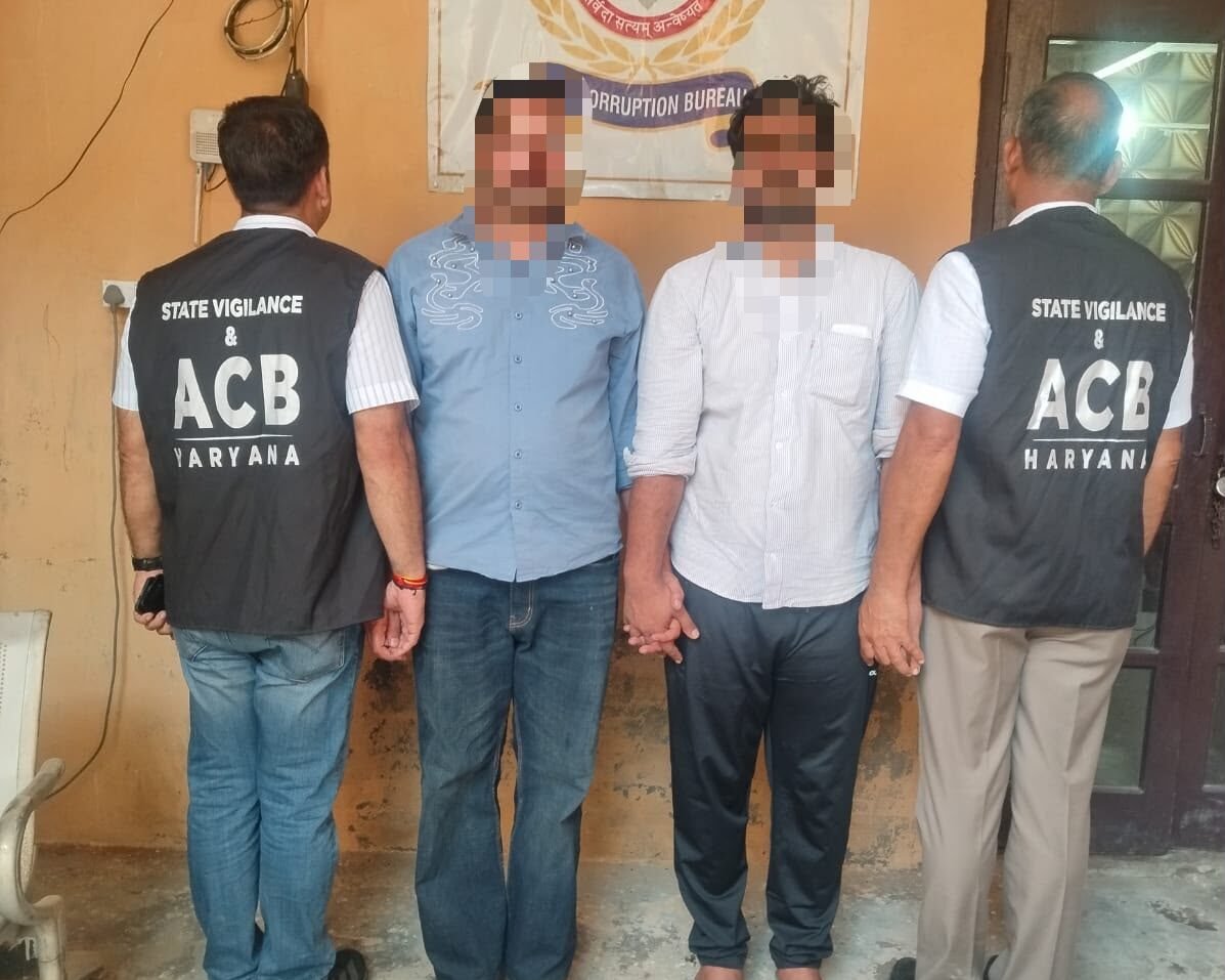 Patwari and associate arrested in Haryana; were accepting a bribe of ₹20,000.