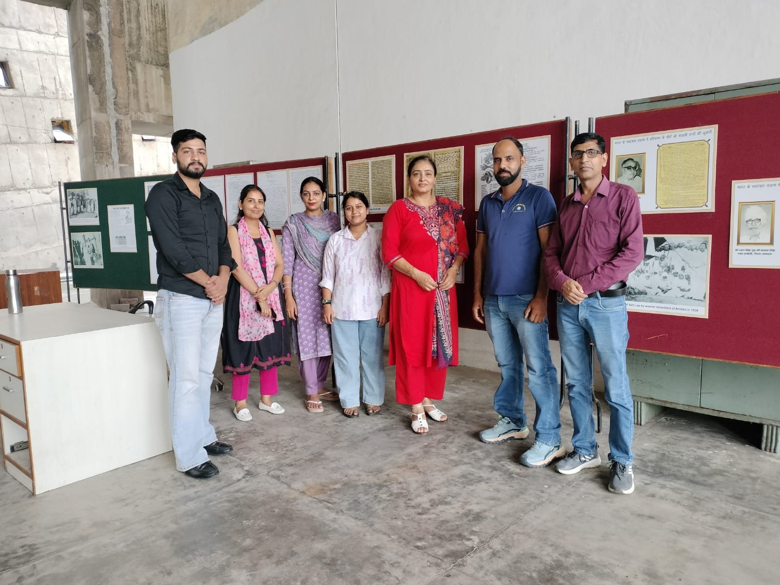 ऐतिहासिक एवं दुर्लभ अभिलेखों की प्रदर्शनी में दिखी स्वतंत्रता संग्राम की गौरवगाथा
