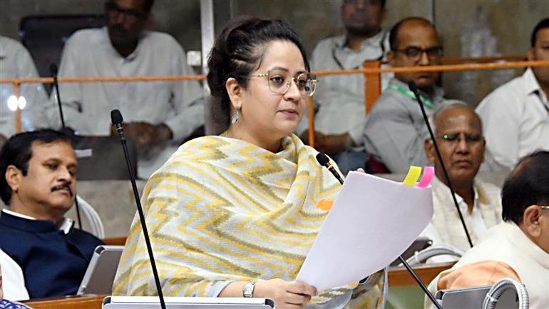 Haryana News: हरियाणा के रेवाड़ी AIIMS में 50 MBBS सीटों पर एडमिशन की मंजूरी, स्वास्थ्य मंत्री आरती राव ने दी जानकारी